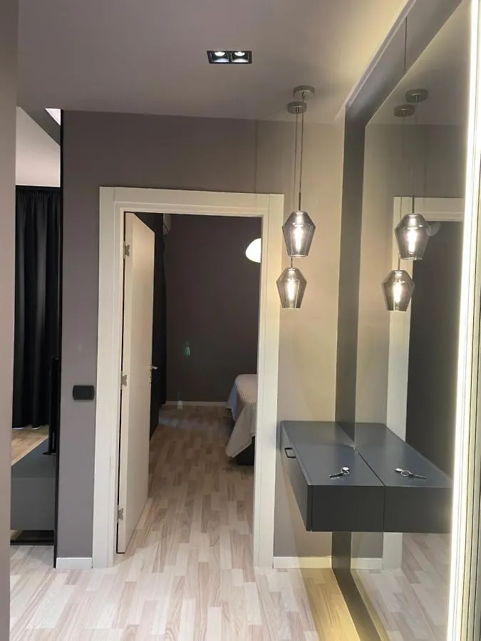 Tirana Lux Apartments 0*,  Albania