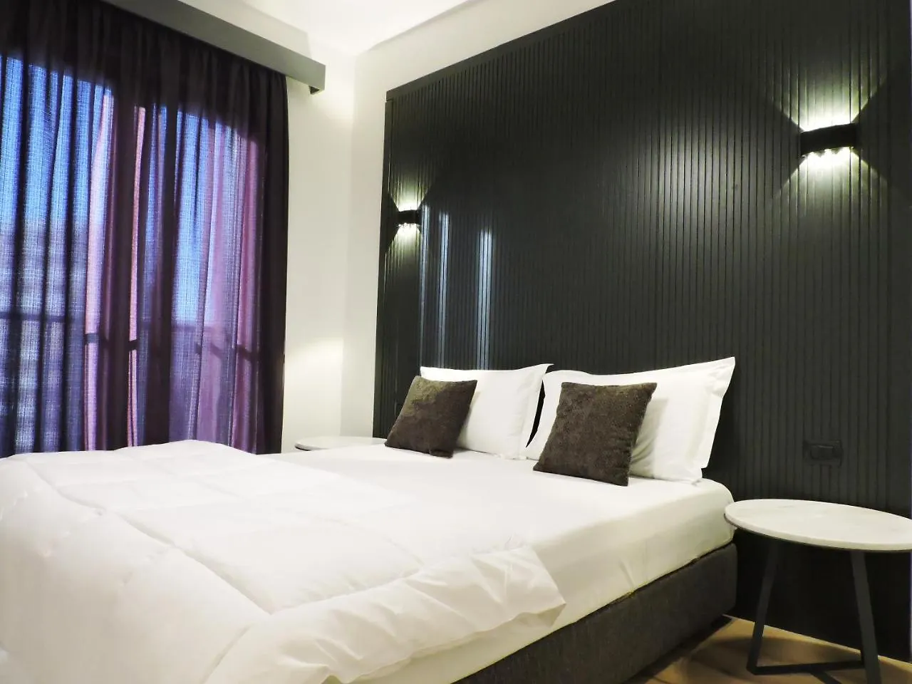 Tirana Lux Apartments 0*,